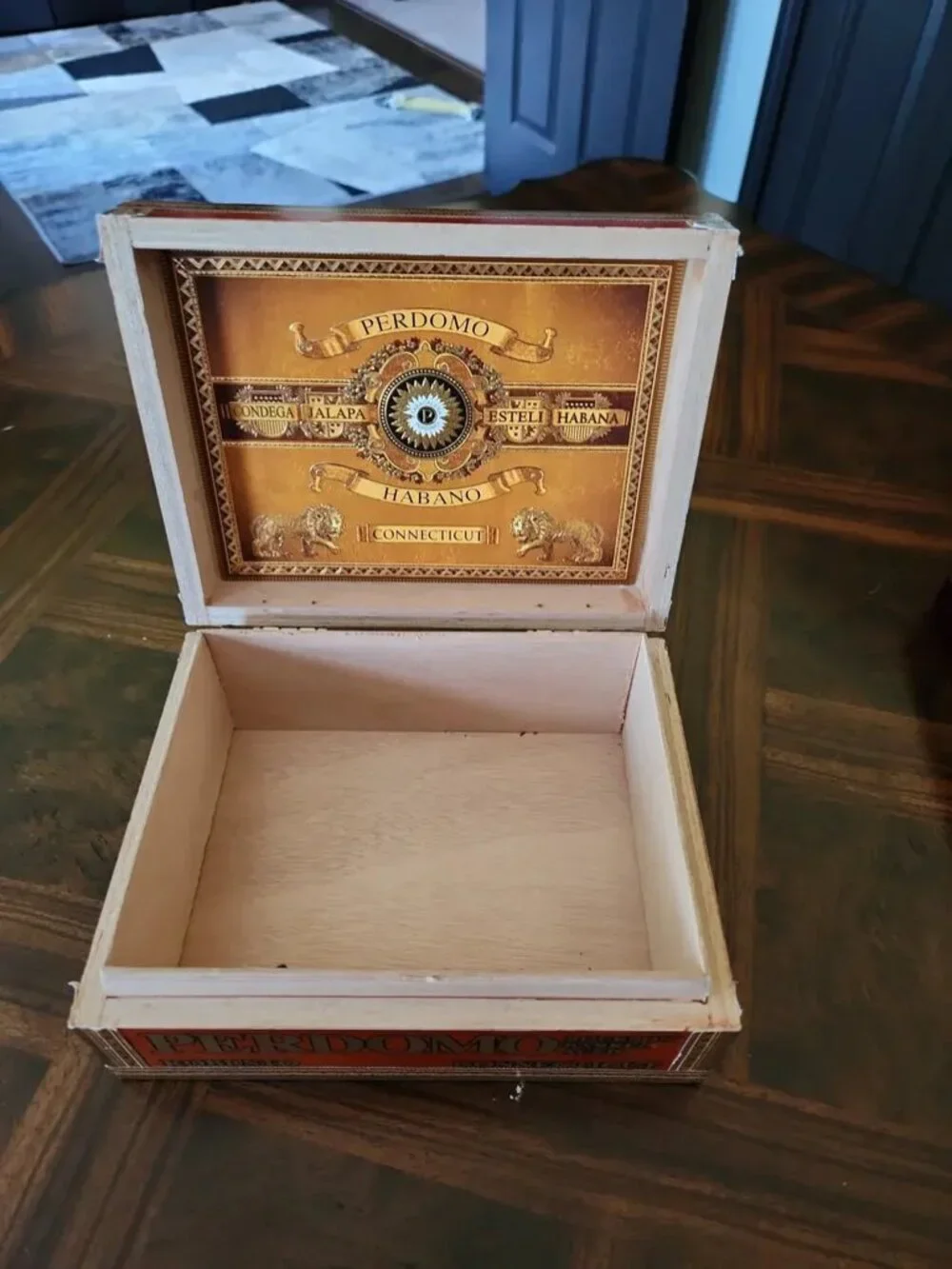 3 Piece Collectible Assorted Empty Wooden Hinged Lid Lock Cigar Storage Boxes